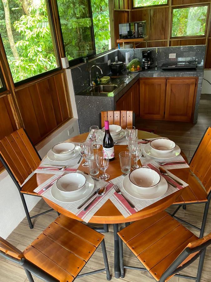 Gambas Lodge La Fortuna Exterior photo